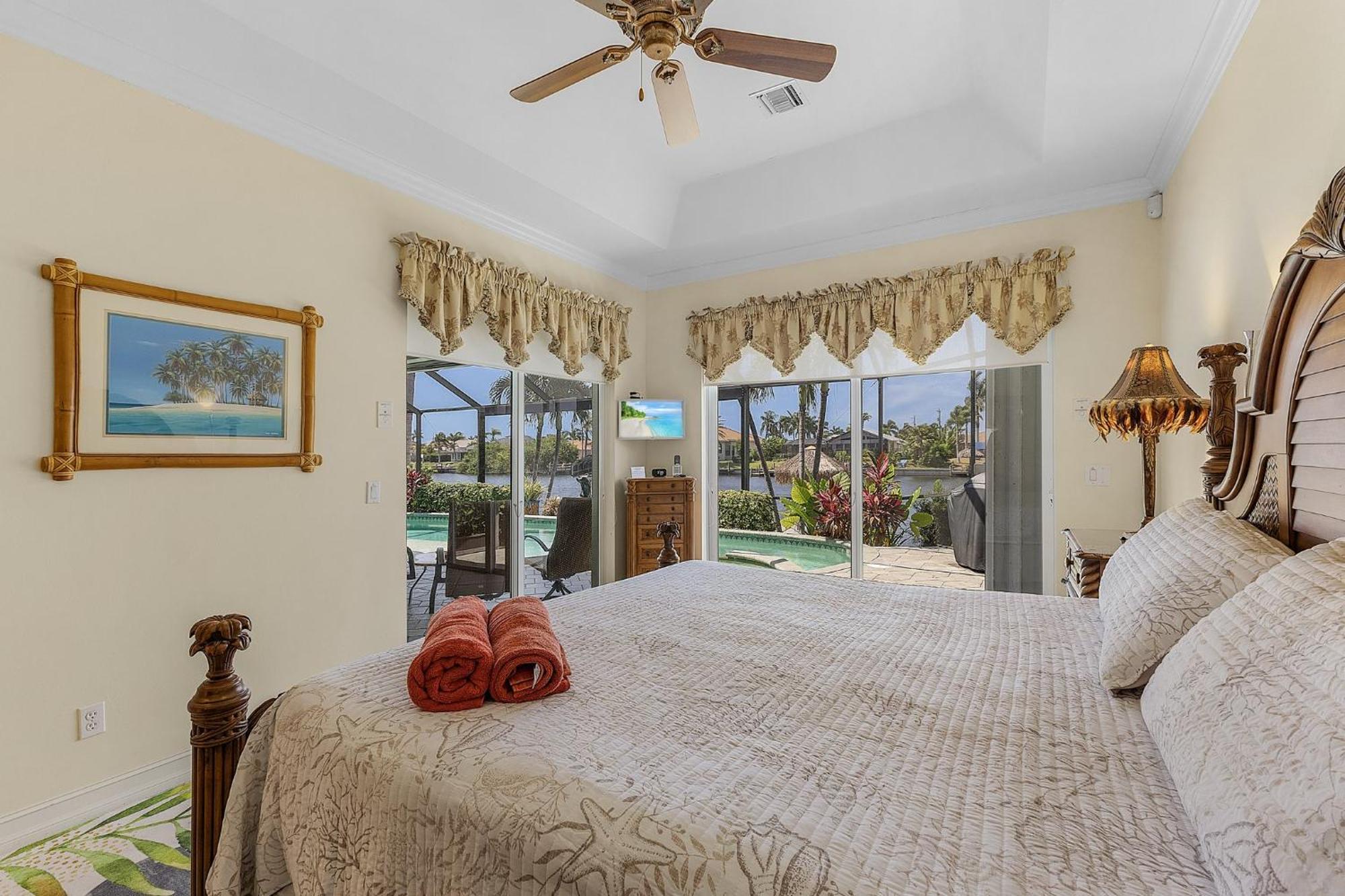Island House Sw Cape - Waterfront Private Home Locally Owned & Managed, Fair & Honest Pricing Cape Coral Exterior photo