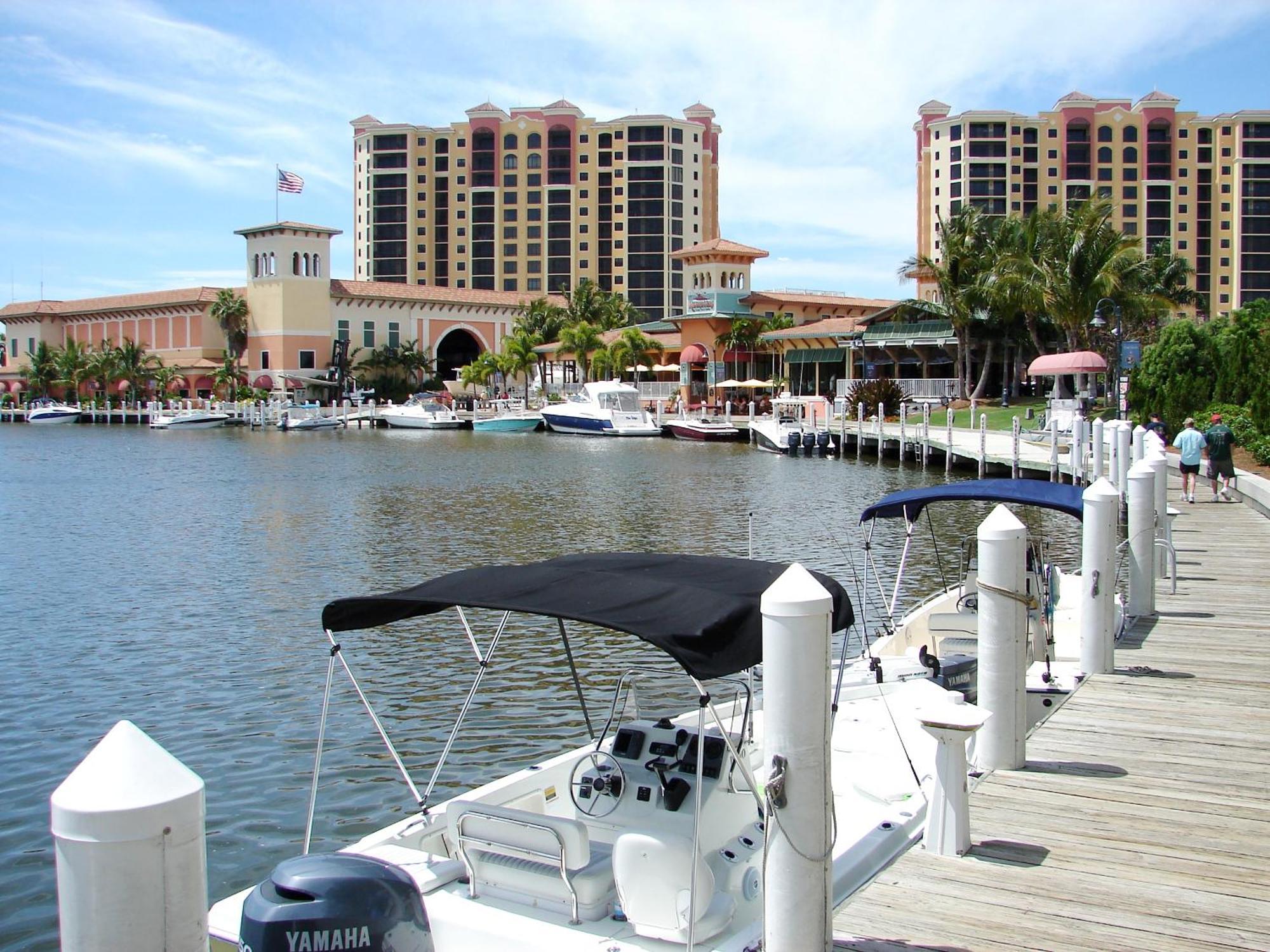 Island House Sw Cape - Waterfront Private Home Locally Owned & Managed, Fair & Honest Pricing Cape Coral Exterior photo