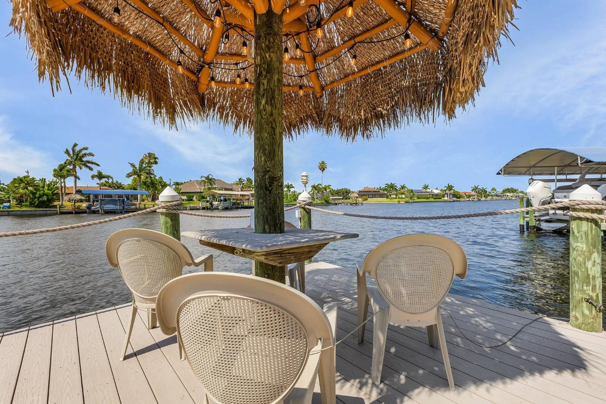 Island House Sw Cape - Waterfront Private Home Locally Owned & Managed, Fair & Honest Pricing Cape Coral Exterior photo